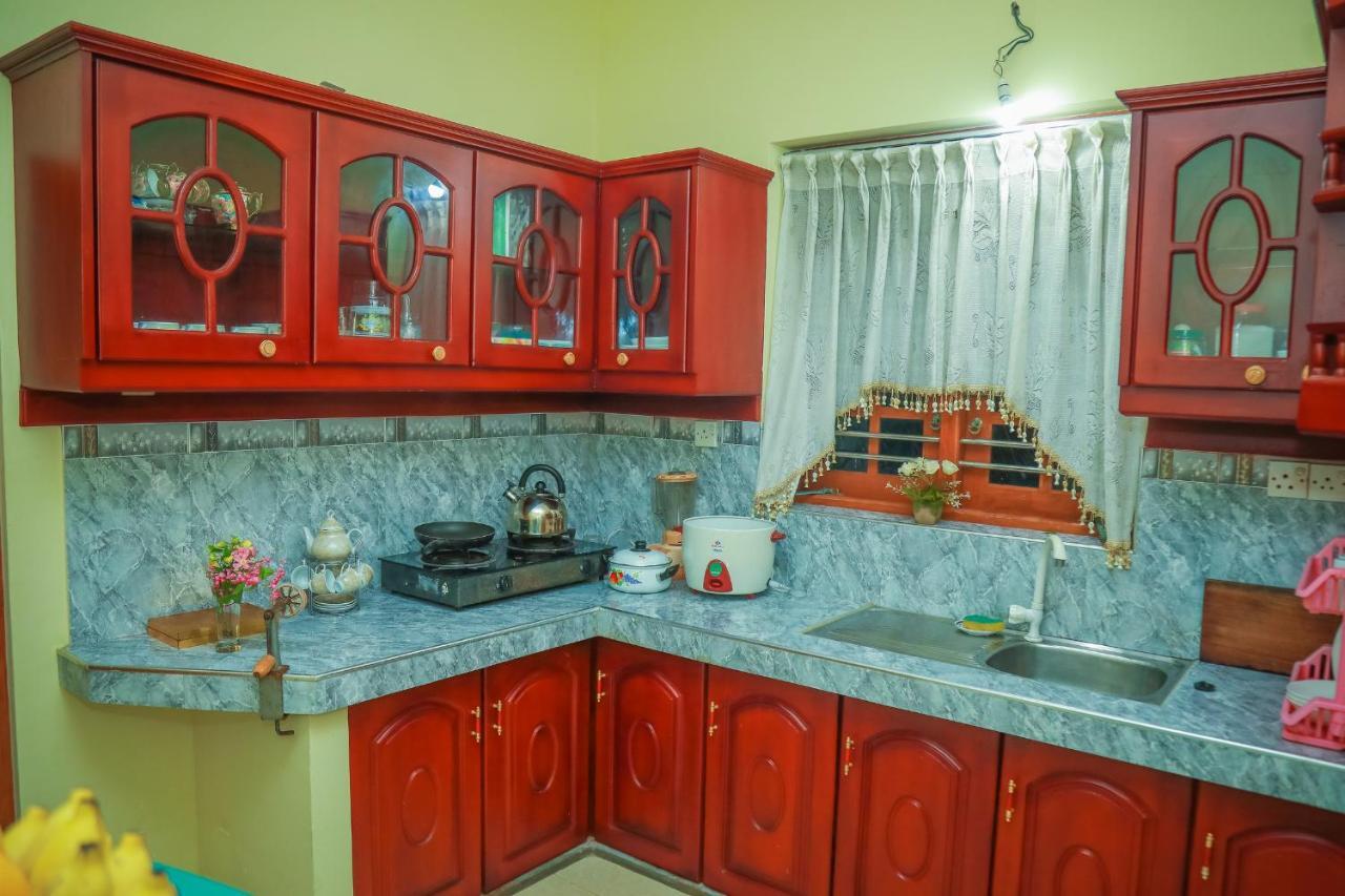 Hasaranga Holiday House Hikkaduwa Zewnętrze zdjęcie