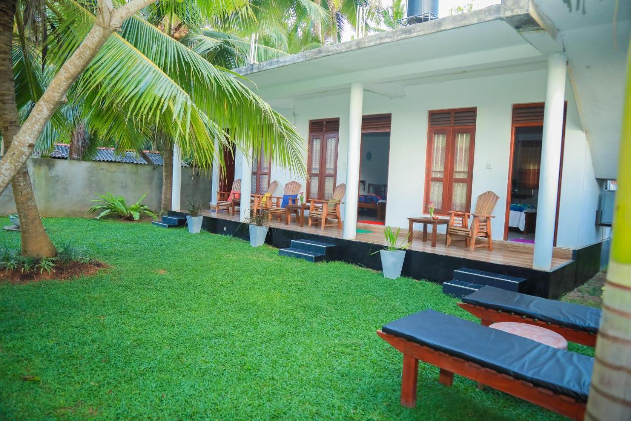 Hasaranga Holiday House Hikkaduwa Zewnętrze zdjęcie